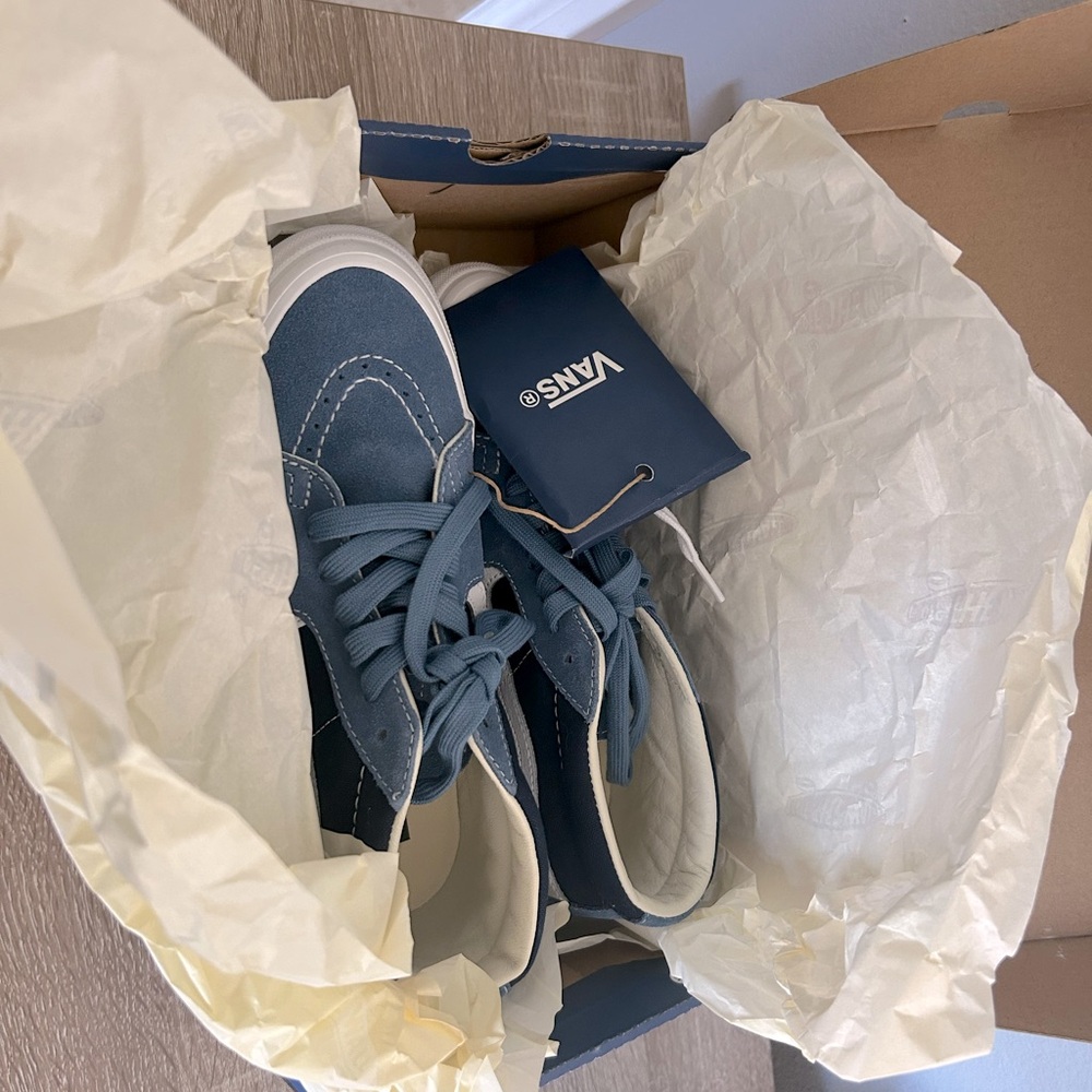 Vans SK8-MID REISSUE 83 LX Vault wmns 7.5, mens 6 - Picture 4 of 5